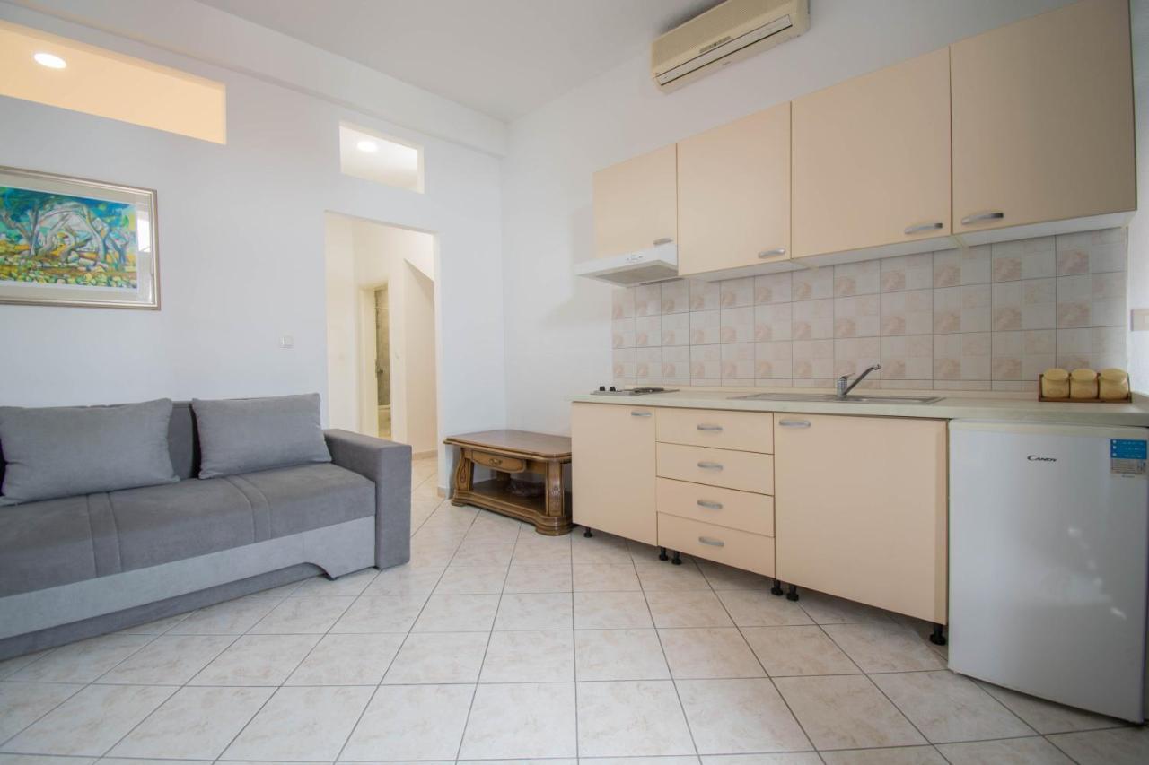 Apartments Manuela - Baška Voda Eksteriør billede