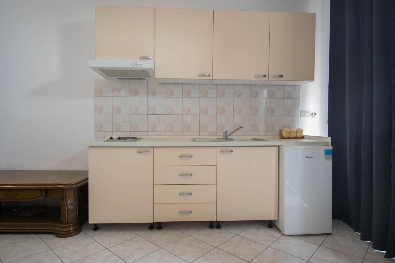 Apartments Manuela - Baška Voda Eksteriør billede